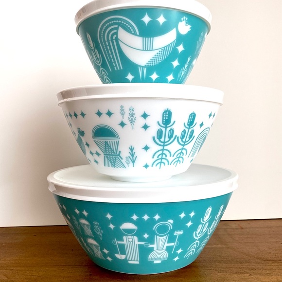 SOLD Pyrex 100th Anniversary Bowl Set Vintage Charm Rise & Shine Amish Blue - Picture 9 of 9